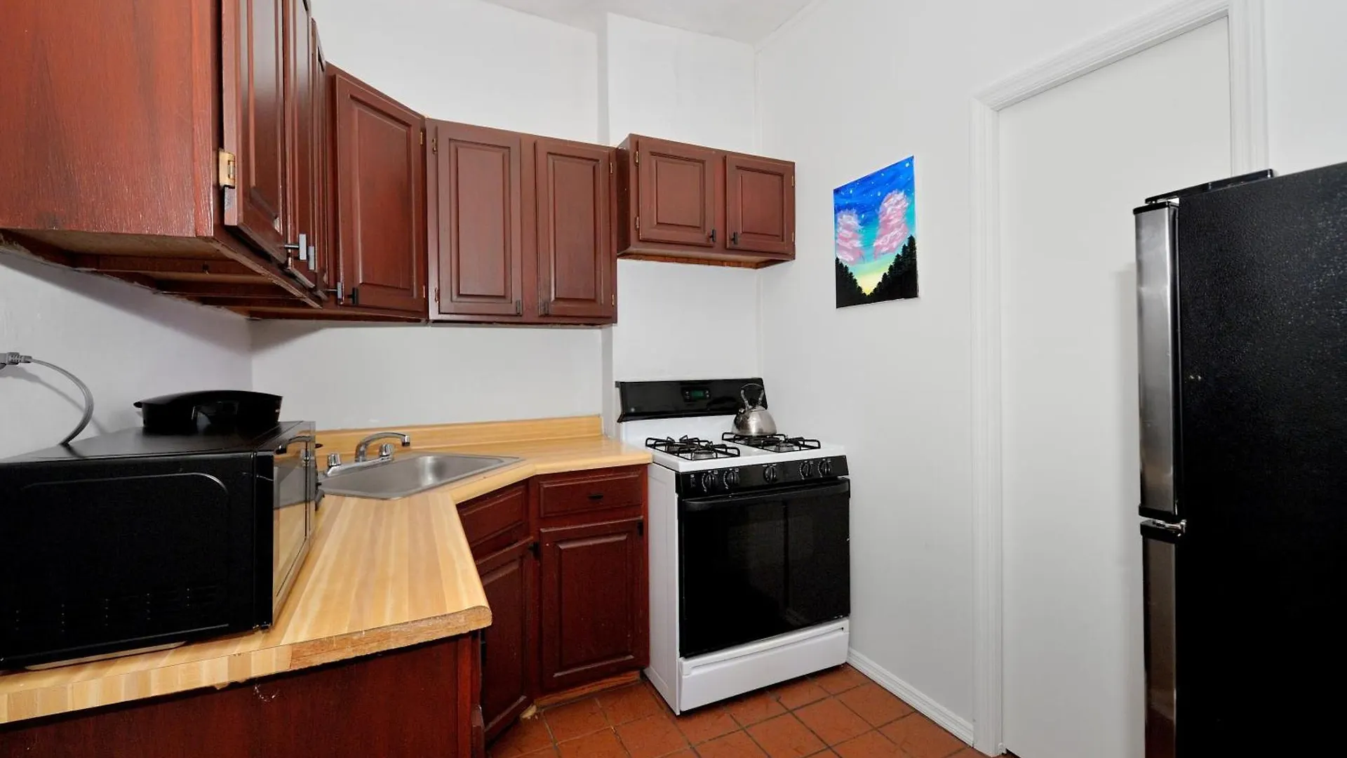 Midtown West Furnished 3 Bedroom Apartment New York